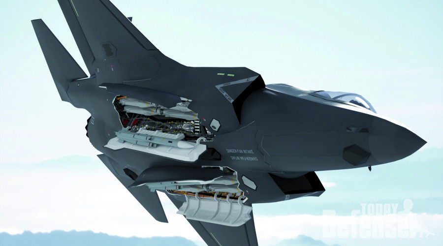 F-35A 스텔스 전투기에서 운용을 위해 통합 예정인 미티어 공대공 미사일(내부 장착).(사진 MBDA)