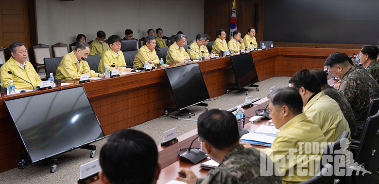 국방부, ‘코로나19’ 대응 관련 두 번째 긴급 주요지휘관 회의를 개최 (사진: 국방부)
