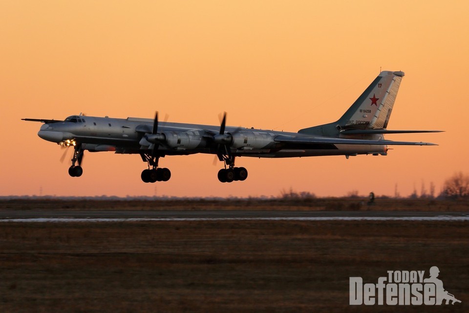 러시아 장거리 폭격기 Tu-95 (사진: 러시아 국방부)
