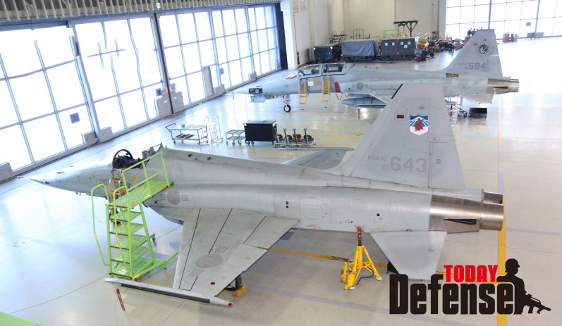 F-5E/F 전투기 정비 (사진: 디펜스 투데이)