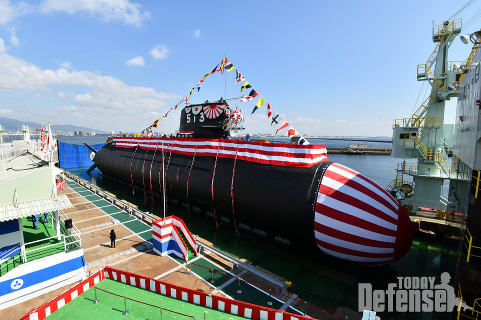 미쓰비스 고베조선소에서 신형잠수함인 타이게이급 1번함 타이게이함이 진수 되었다. (사진: 해상자위대)