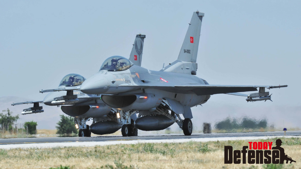 터키는 미국의 제재전에 F-16 전투기 부품들을 비축해둔것으로 알려져 있다. (사진: 터키국방부)