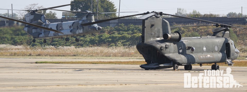 CH-47/HH-47 헬기개량은 비용초과로 신규 사업으로 전환한다. (사진: 디펜스투데이)