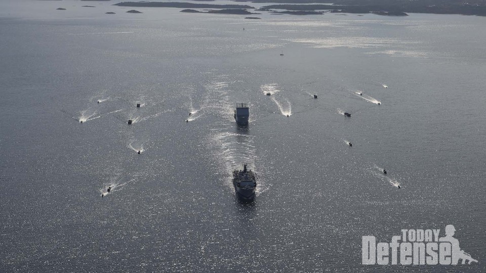 영국해군과 스웨덴 해군 및 해병대가 합동원정군 훈련을 하고 있다. (사진:Rayal Navy)
