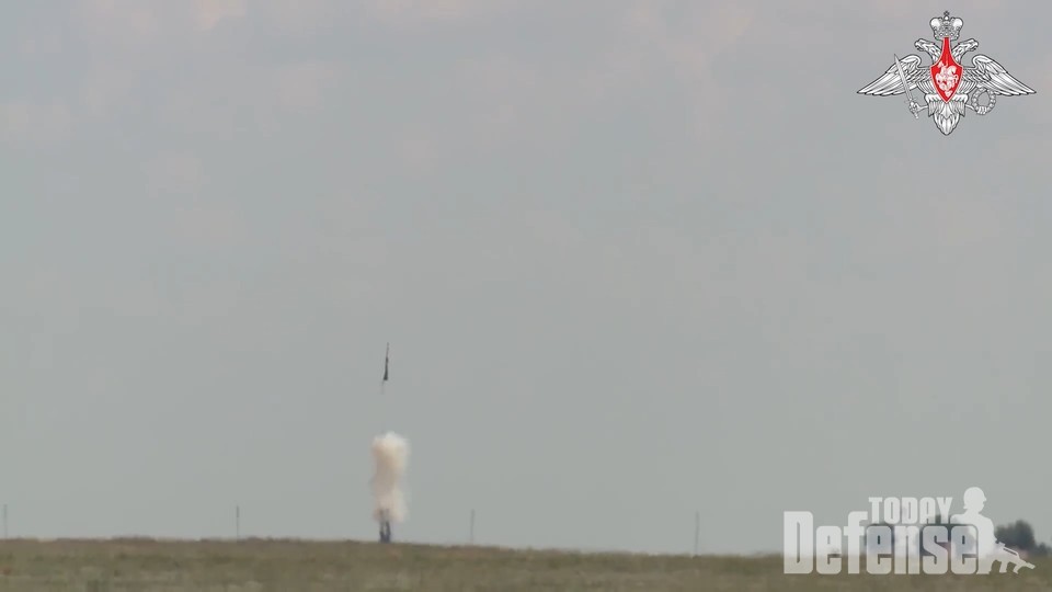 이번 시험 실사격은 약 490km 떨어진 탄조미사일 모사체를 격추시켰다고 러시아 국방부에서 발표했다. (사진: 러시아국방부 유튜브 캡처)