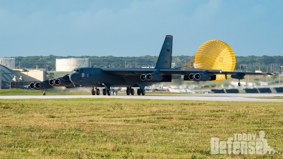 괌 앤더슨공군기지에 폭격기 기동부대로 전개된 B-52 전략폭격 (사진:U.S.Air Force)