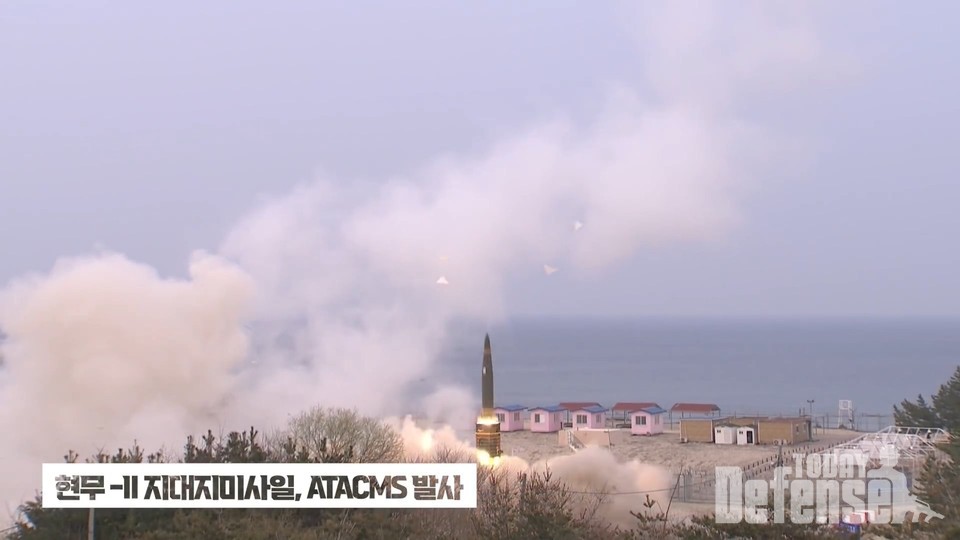 현무-II 지대지 미사일을 발사하고 있다. (사진:국방부동영상캡처)
