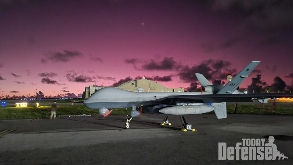 MQ-9 리퍼는 바리언트 실드 2022 첫 참가에서 합동군에게 능력을 보여줬다. 신속 전투 배치 능력 및 전자전 지원 능력도 시연했다. (사진:U.S.Air Force)