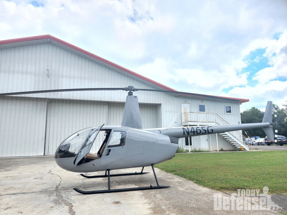 UAM 대역기로 활용할 R44 소형헬기(사진:디펜스투데이)