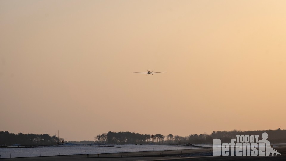 미사와 기지에 착륙 중인 항공자위대용 RQ-4B 글로벌 호크(사진:항공자위대)
