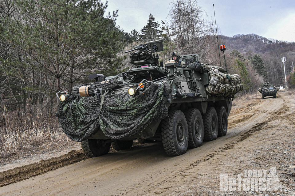 육군과학화전투훈련장에서 진행 중인 FS/TIGER 한미 연합 KCTC훈련에서 미 M1126 스트라이커장갑차가 기동하고 있다.(사진:육군)