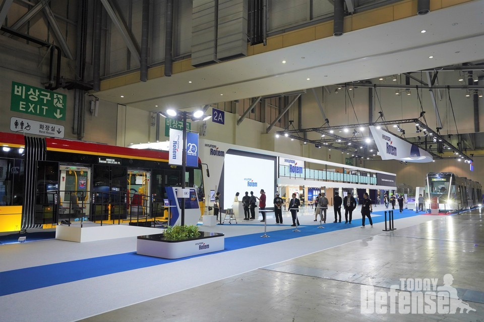 2023 부산국제철도기술산업전’에 참가한 현대로템 전시관(사진:현대로템)