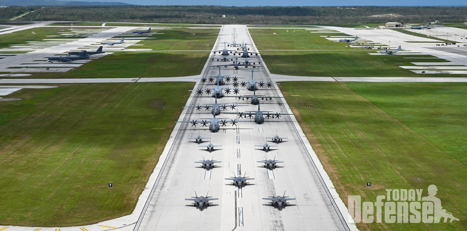 미국. 프랑스등 연합군 군용기 20여대가 7월 19일(현지시각) 괌 앤더슨 공군 기지에서 엘레펀트 훈련을 실시했다. (사진:U.S.Air force)