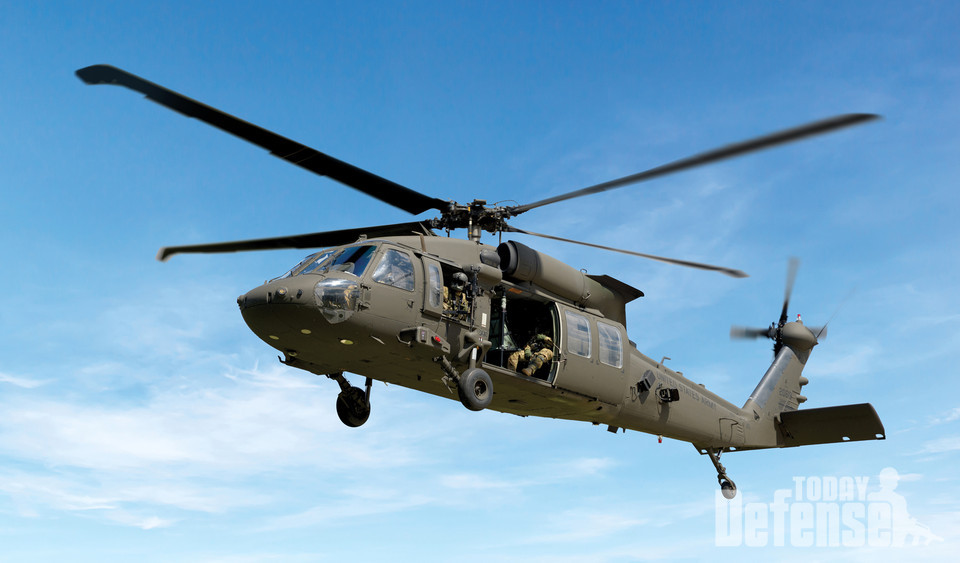 호주육군에 40대의 UH-60M 블랙호크 중 3대가 도착했다.예정보다 앞당겨서 도착햇다.(자료사진:록히드마틴)