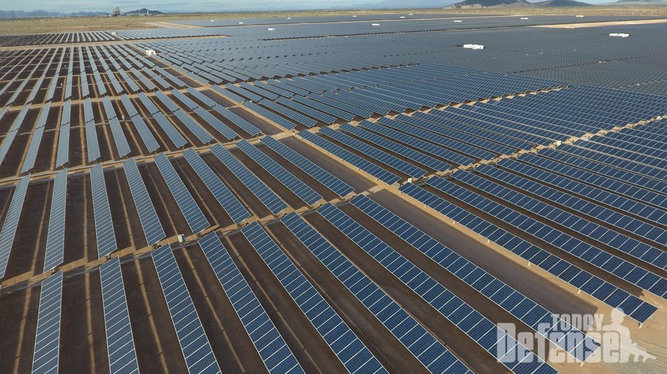 미국 애리조나주에 설치된 HD현대에너지솔루션의 태양광 모듈의 모습(사진:HD현대에너지솔루션)