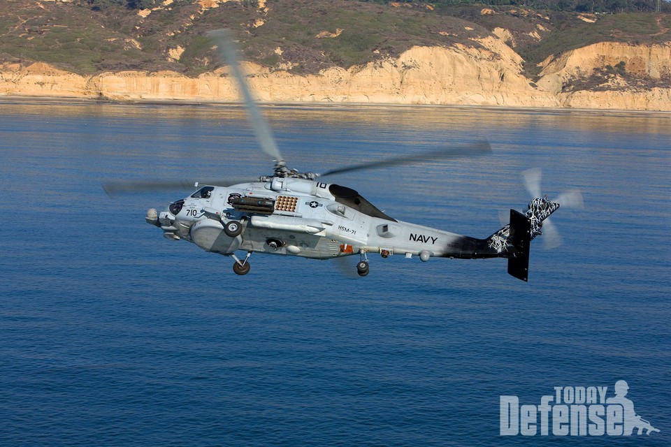 록히드마틴이 스페인 해군을 위한 MH-60R 시호크 헬리콥터 8대를 생산하는 계약을 미 해군과 체결다. (사진: U.S.NAVY)