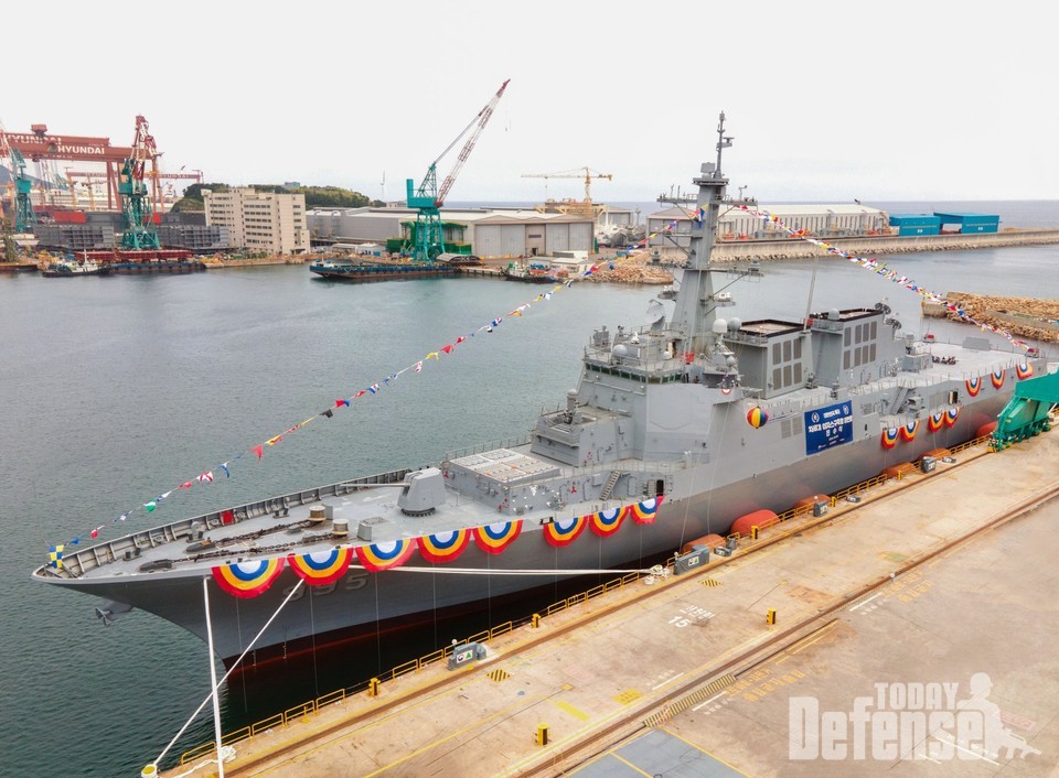 미국무부는 정조대왕급 KDXIII 배치II 이지스 구축함용 아음속 해상-스케이밍 공중 표적 장비 판매 승인을 했다.(사진:HD현대중공업)