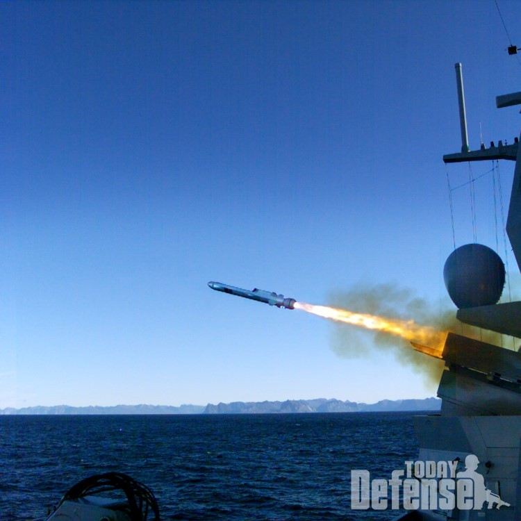 미해군은 대함미사일로 NSM을 도입해서 운용한다.(사진:콩스버그)