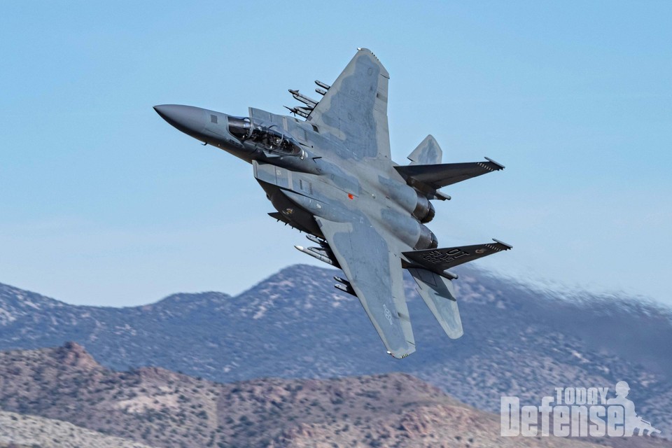 주방위공군은 F-15EX도 같이 구매를 희망하고 있다.정규군보다 미국회의원들 역시 지역구에서 마찬가지로 챙겨야 하기 때문에 정규군보다 훨신 유연하다.(사진:U.S.Air Force)